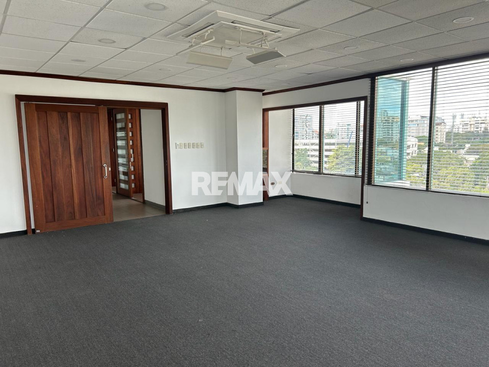 Office Space en SANTO DOMINGO DE GUZMÁN, LA JULIA