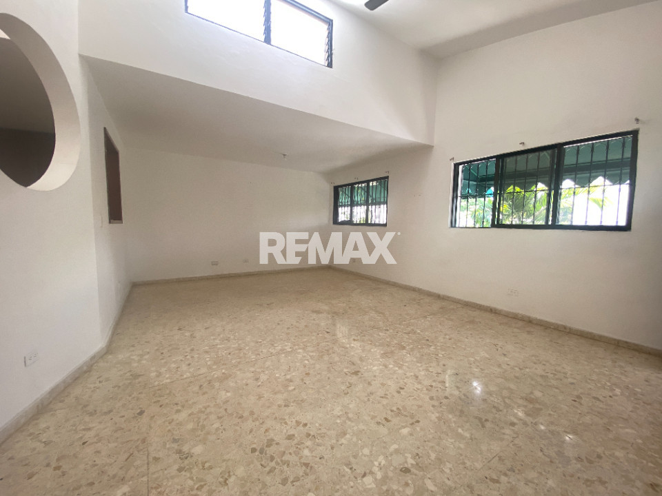 Local Comercial en SANTO DOMINGO DE GUZMÁN, LOS PRADOS