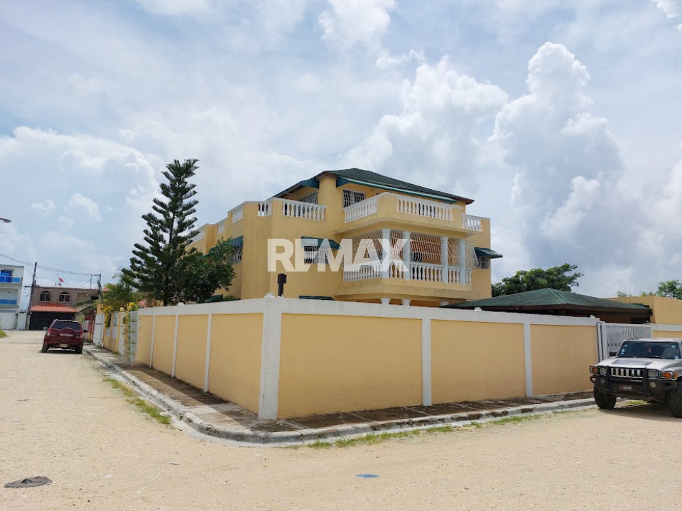 Apartamento en JARDINES DE BOCA CHICA, BOCA CHICA