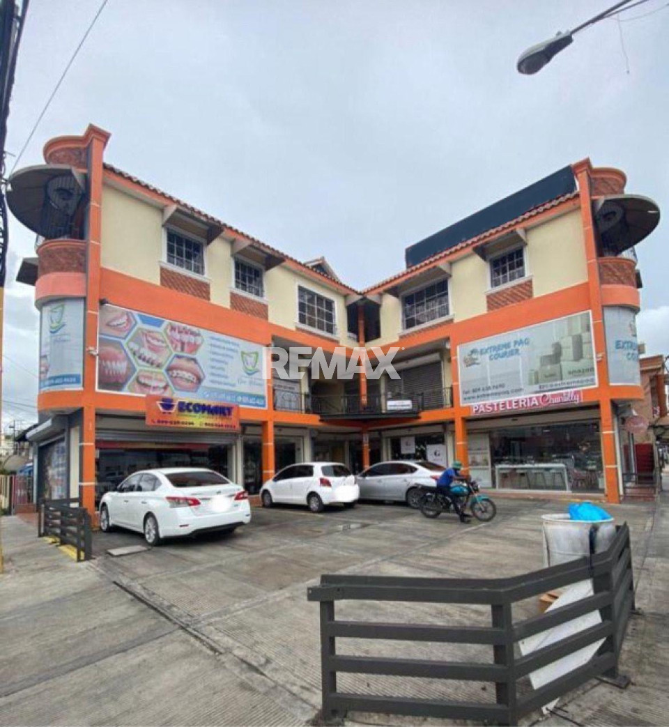 Edificio en SANTO DOMINGO ESTE, URBANIZACIÓN LUCERNA