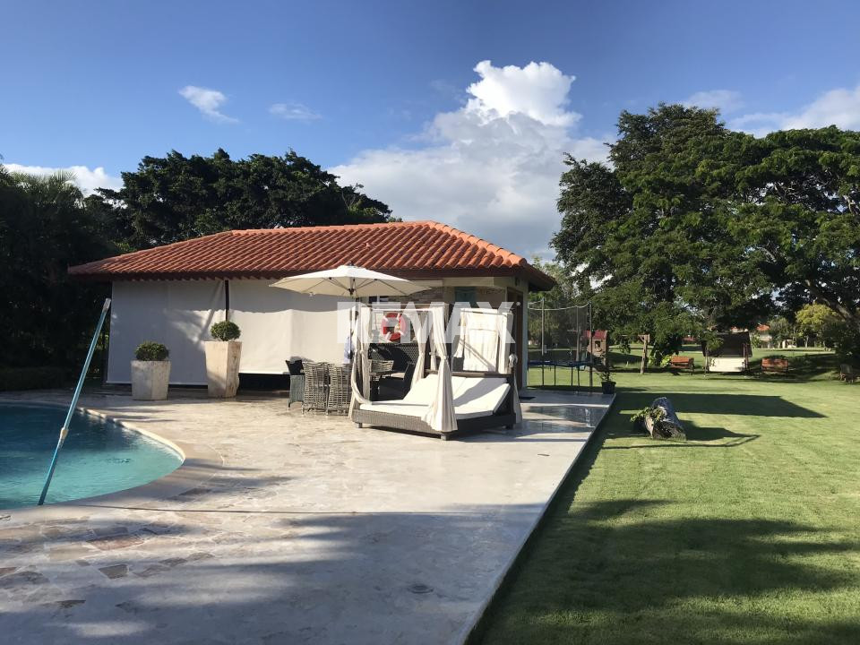 Tourist Property en GUAYACANES, JUAN DOLIO