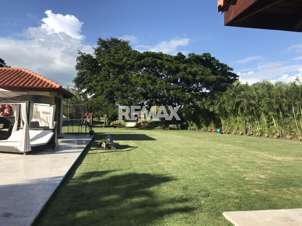 Tourist Property en GUAYACANES, JUAN DOLIO