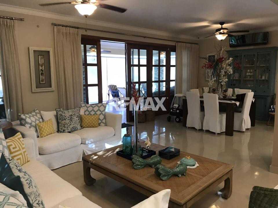 Tourist Property en GUAYACANES, JUAN DOLIO