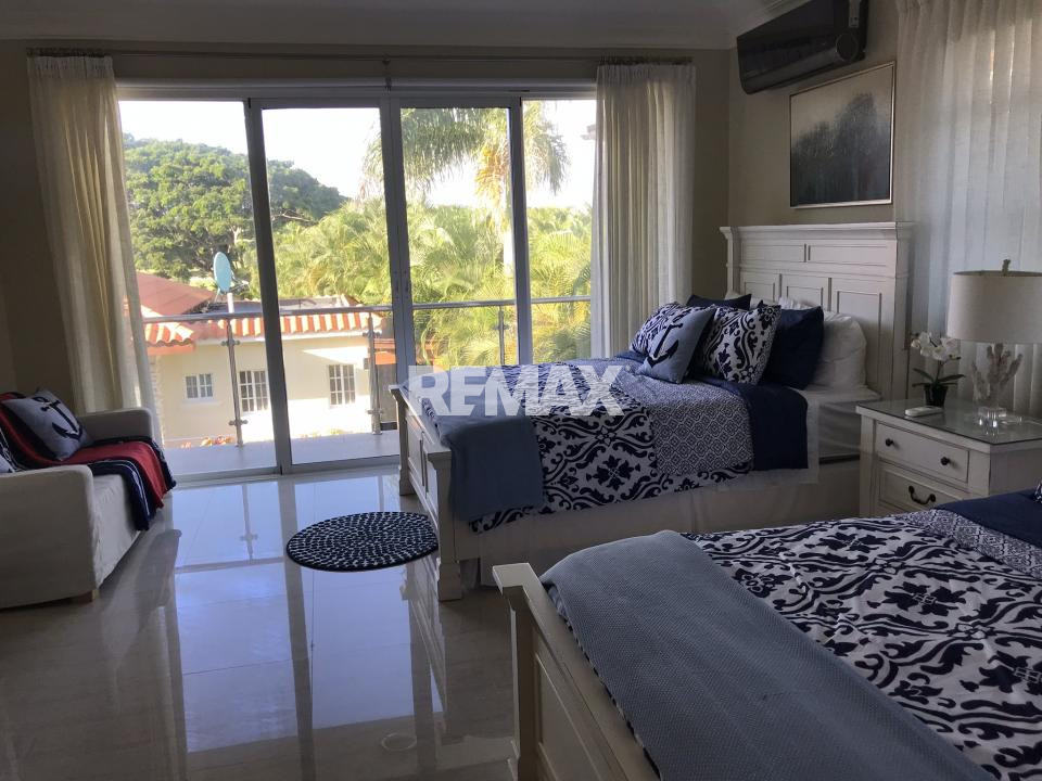 Tourist Property en GUAYACANES, JUAN DOLIO