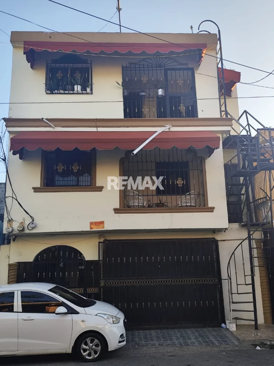 Edificio en ENSANCHE LUPERÓN, SANTO DOMINGO DE GUZMÁN