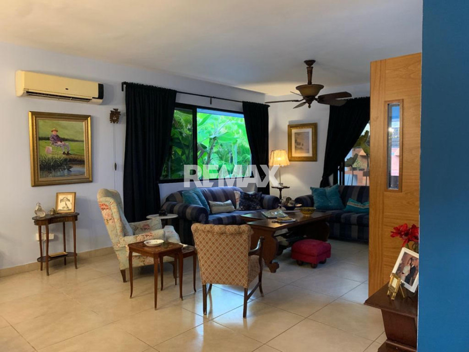 Casa en SANTO DOMINGO DE GUZMÁN, CUESTA HERMOSA III