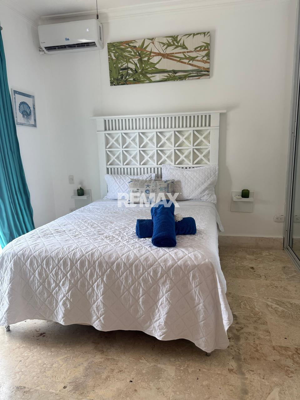 Villa de 2 Niveles con Jacuzzi Privado en Los Corales - 7