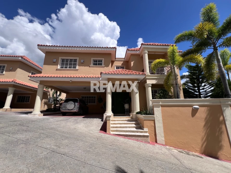 Casa en SANTO DOMINGO DE GUZMÁN, CERROS DE ARROYO HONDO III