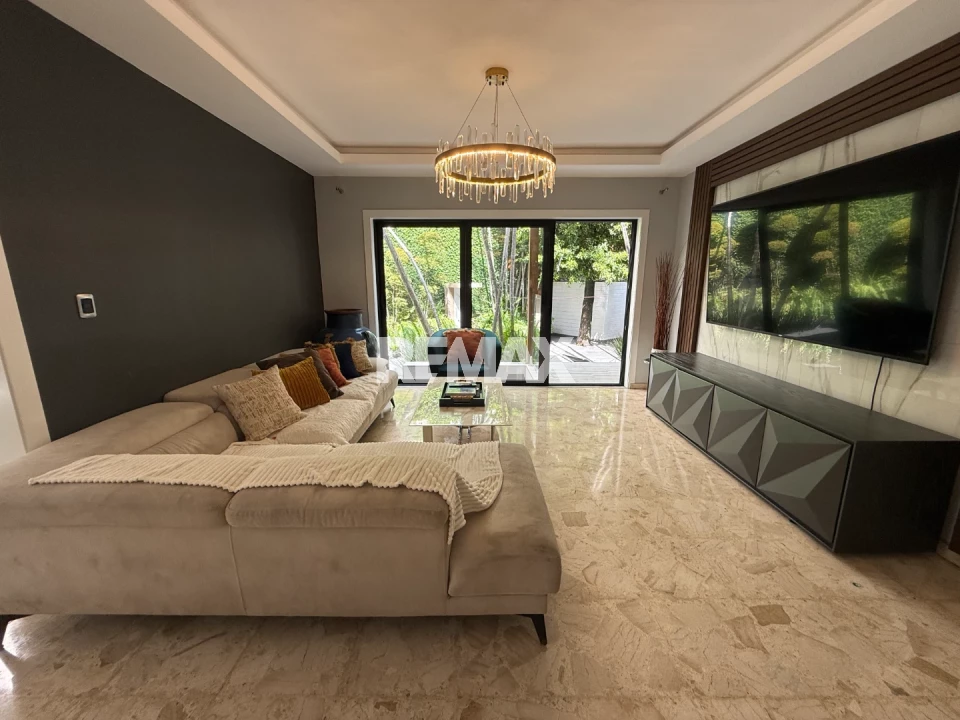 Casa en SANTO DOMINGO DE GUZMÁN, ALTOS DE ARROYO HONDO