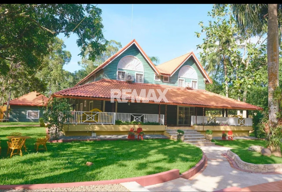Casa en BONAO, VILLA LINDA