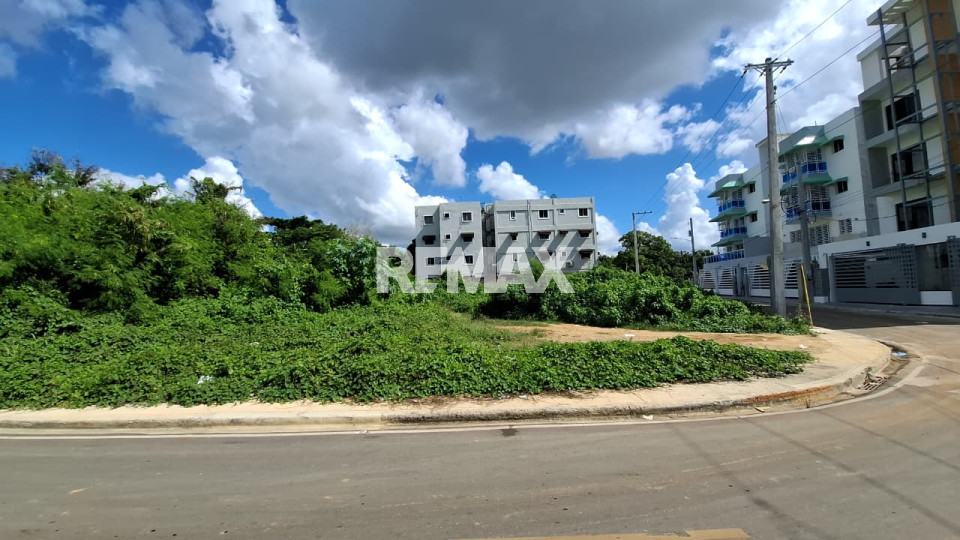 Terreno en URBANIZACION FERNANDEZ ORIENTAL, SANTO DOMINGO ESTE