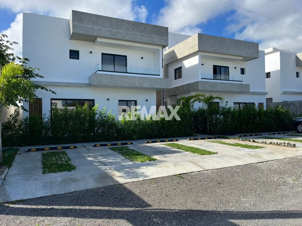 Casa en BAVARO, RESIDENCIAL BRISAS DE PUNTA CANA