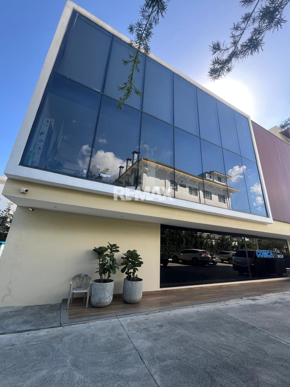 Local de Oficina en SANTO DOMINGO DE GUZMÁN, LOS PRADOS