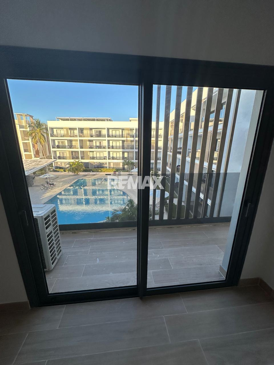 HERMOSO APARTAMENTO A PASOS DE LA PLAYA - 1