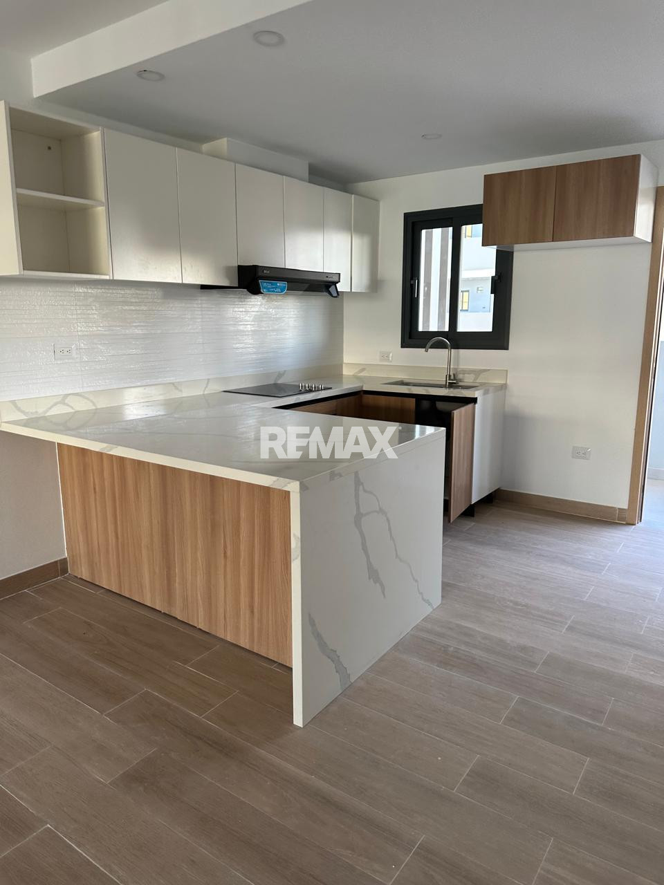 HERMOSO APARTAMENTO A PASOS DE LA PLAYA - 8