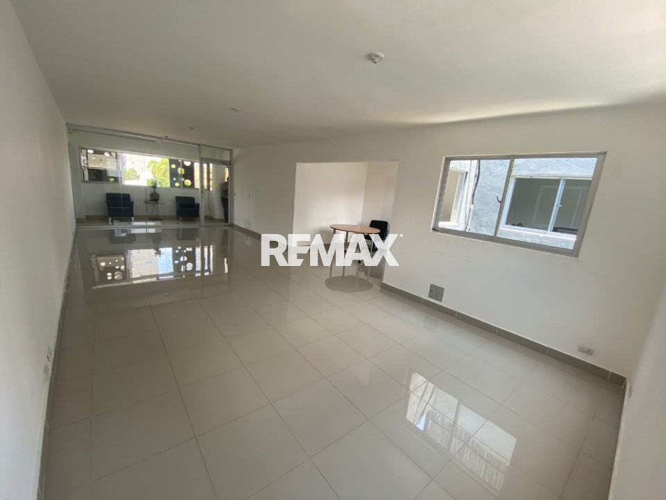 Commercial Space en SANTO DOMINGO DE GUZMÁN, EVARISTO MORALES