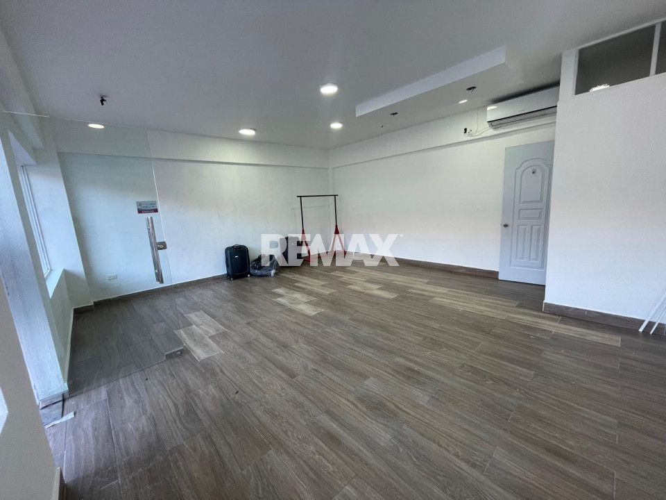 Local Comercial en PUNTA CANA, BAVARO