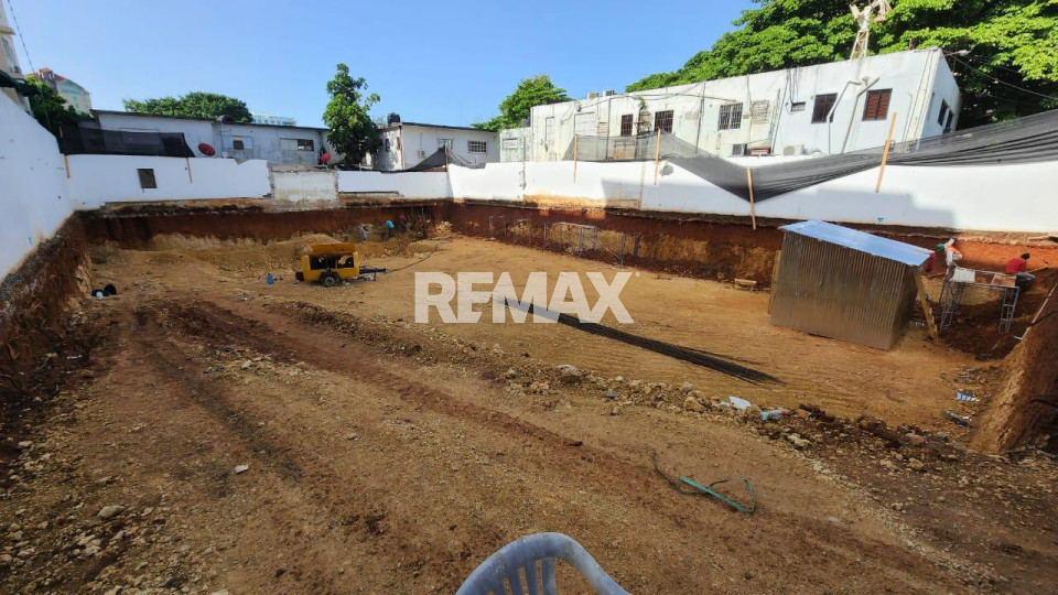Terreno en GAZCUE, SANTO DOMINGO DE GUZMÁN