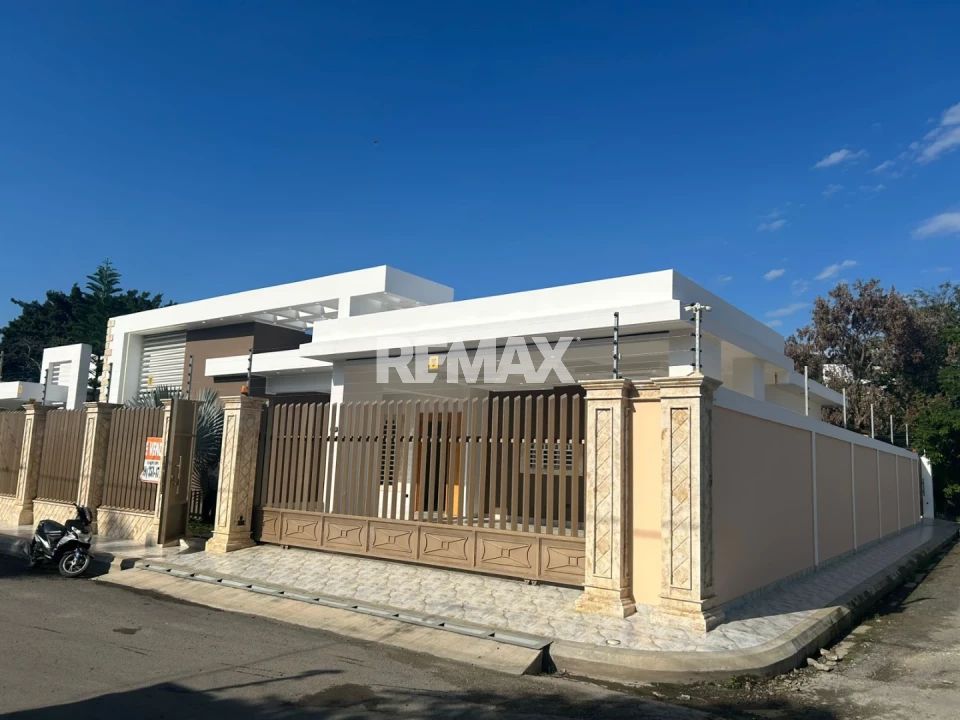 House en LA VEGA, RESIDENCIAL ARMIDA