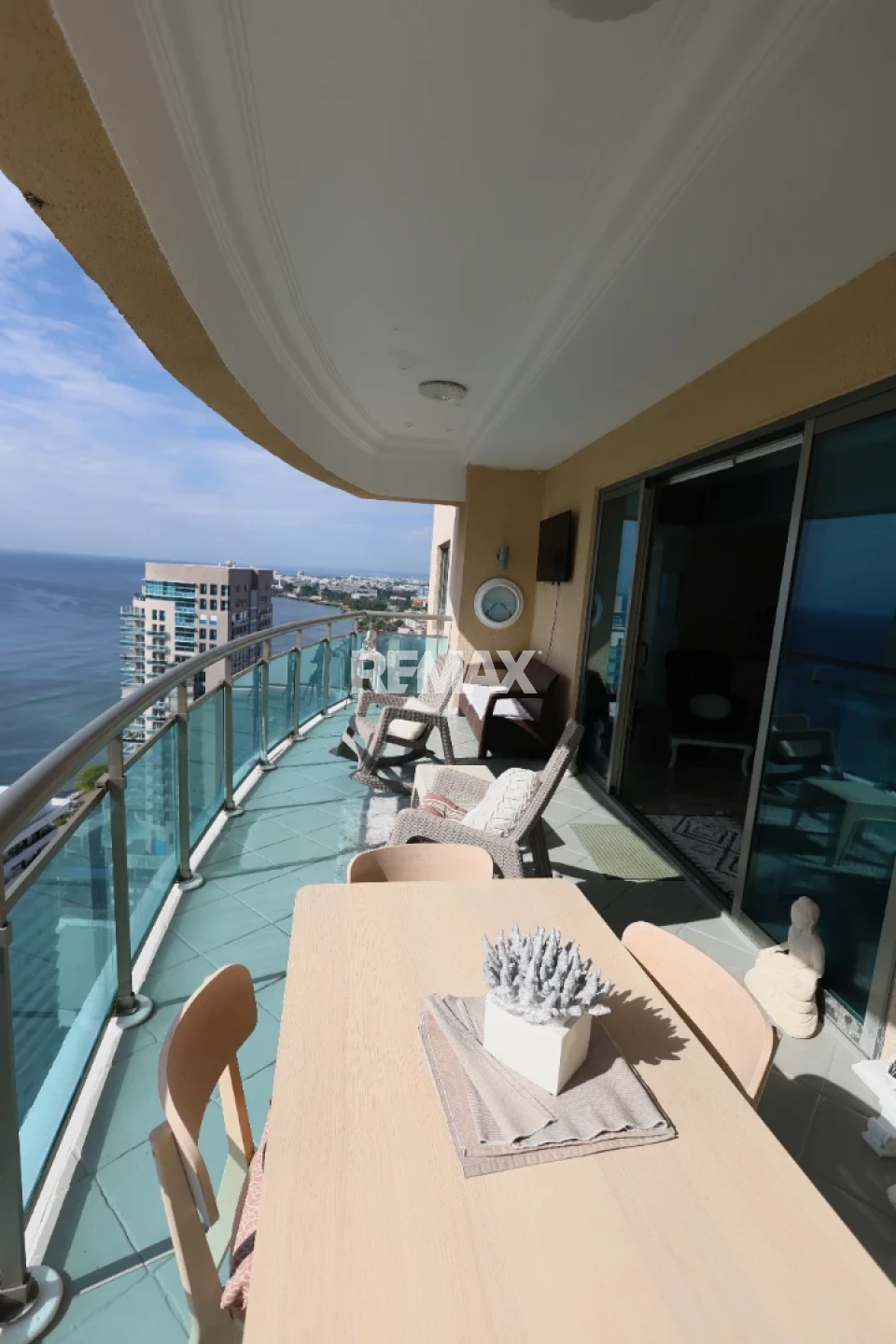 Apartamento en SANTO DOMINGO DE GUZMÁN, ZONA UNIVERSITARIA