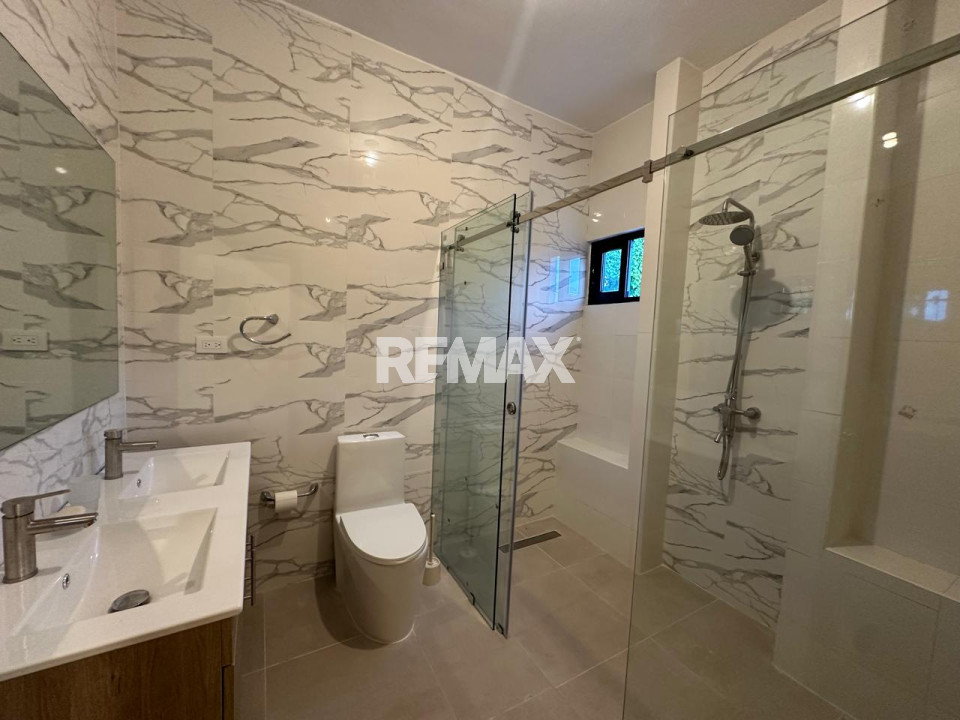 Hermosa y espaciosa Villa en venta - 5