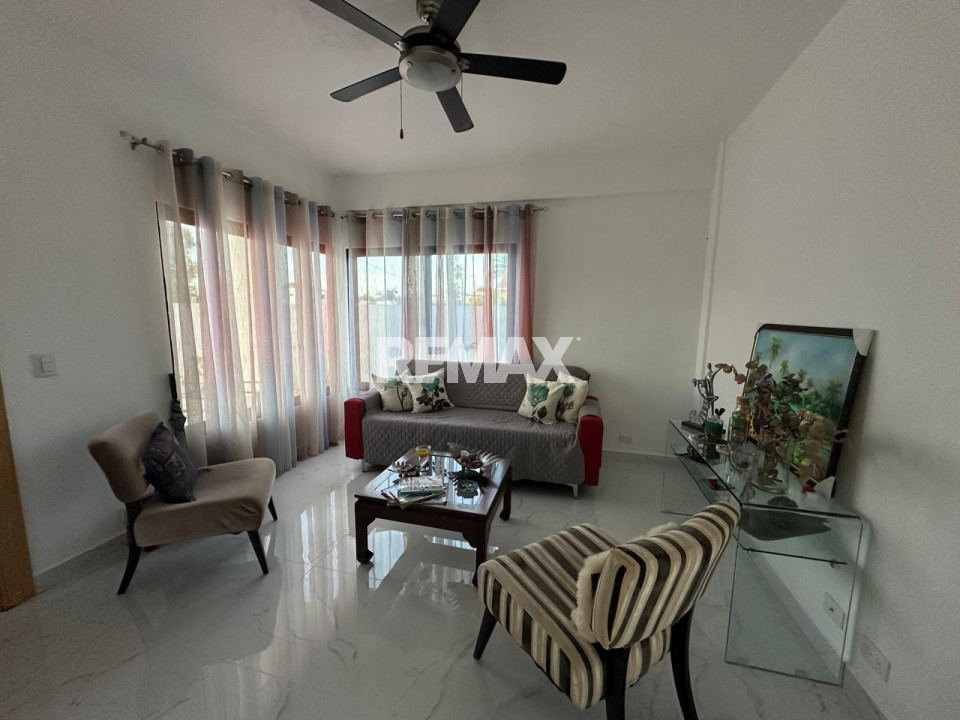 Hermosa y espaciosa Villa en venta - 2