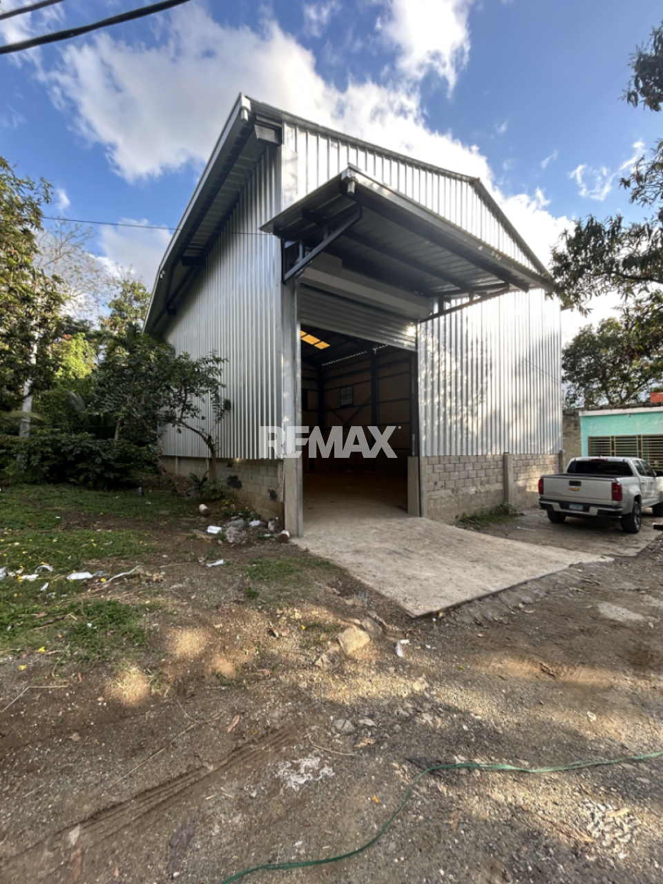 Nave Industrial en SANTO DOMINGO DE GUZMÁN, ARROYO MANZANO