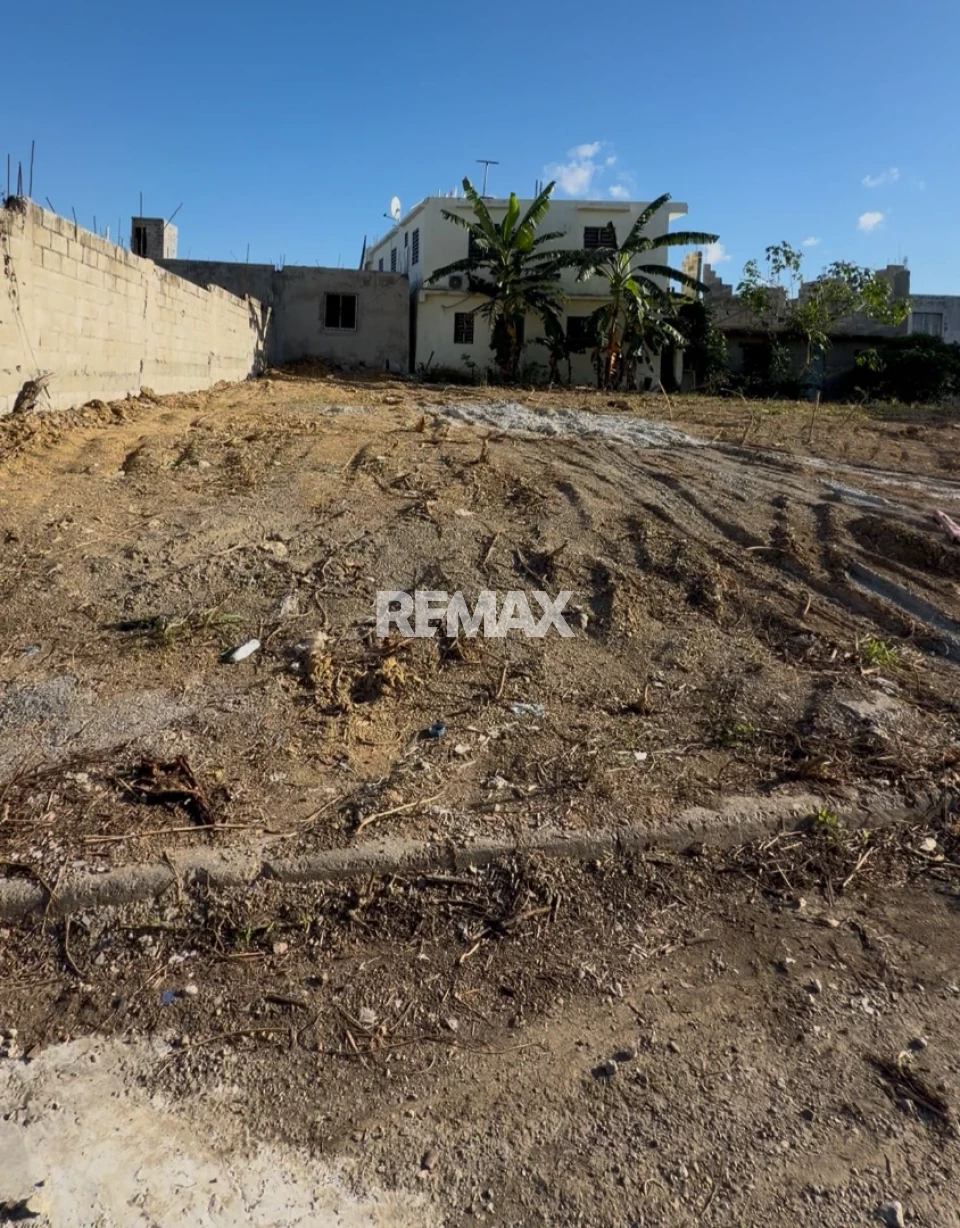 Casa / Solar en SANTO DOMINGO NORTE, CIUDAD MODELO