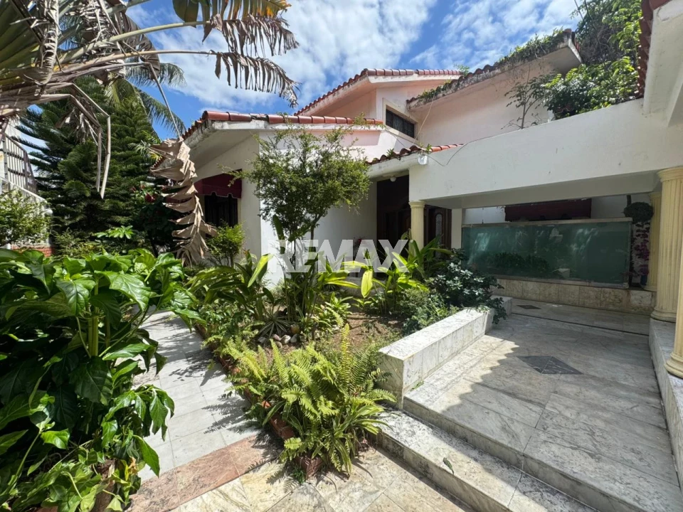 Casa en SANTO DOMINGO DE GUZMÁN, EL MILLÓN