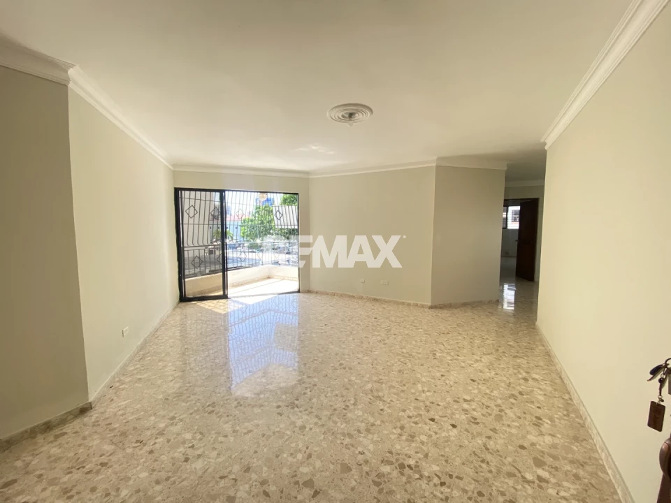Apartamento en SANTO DOMINGO DE GUZMÁN, ENSANCHE NACO