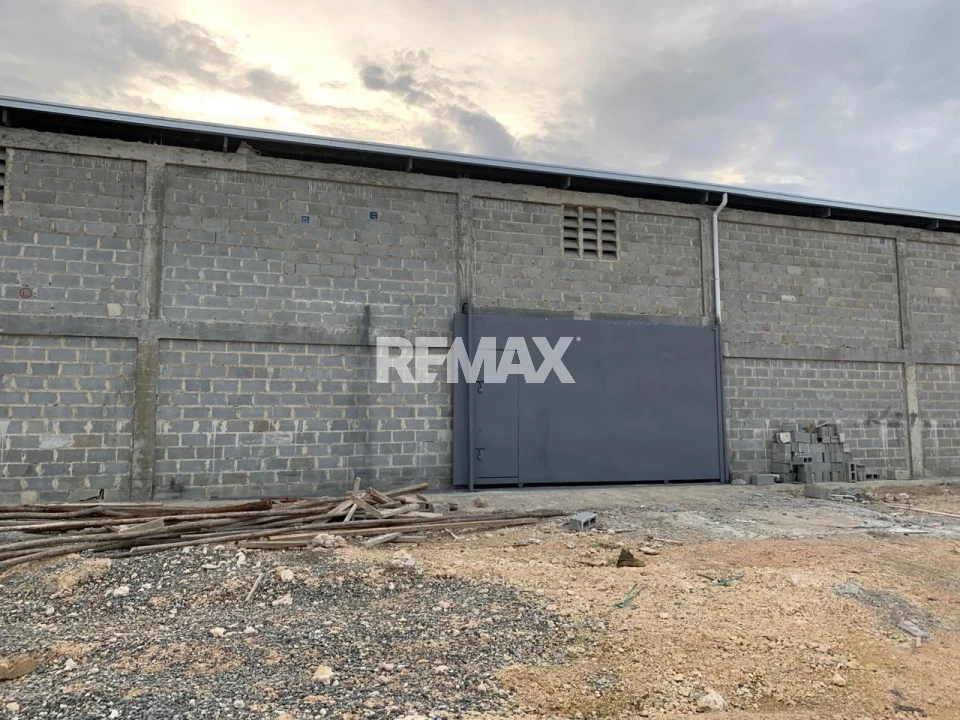 Nave industrial Los Casabes Santo Domingo Norte