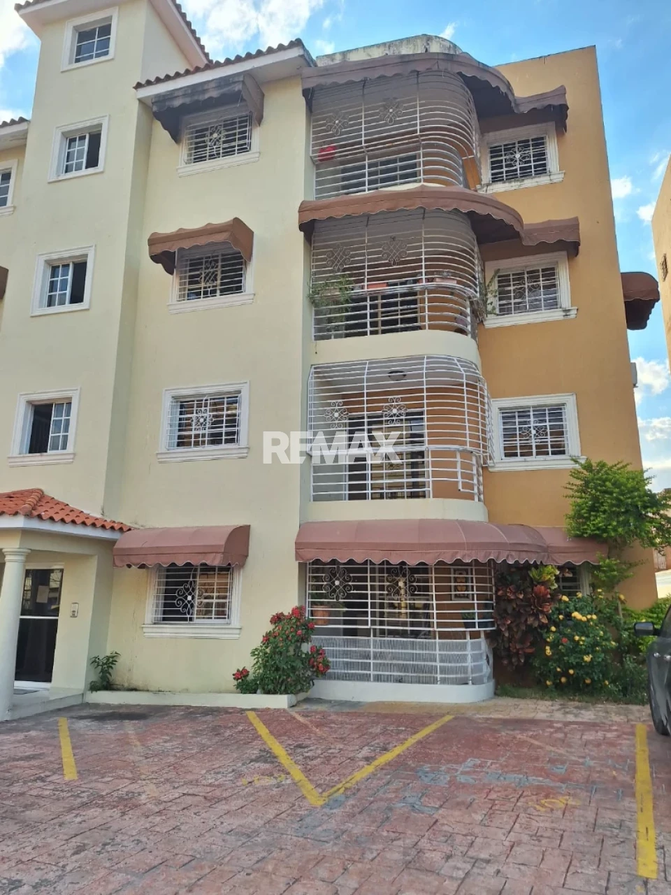 Apartamento en SANTO DOMINGO OESTE, BAYONA