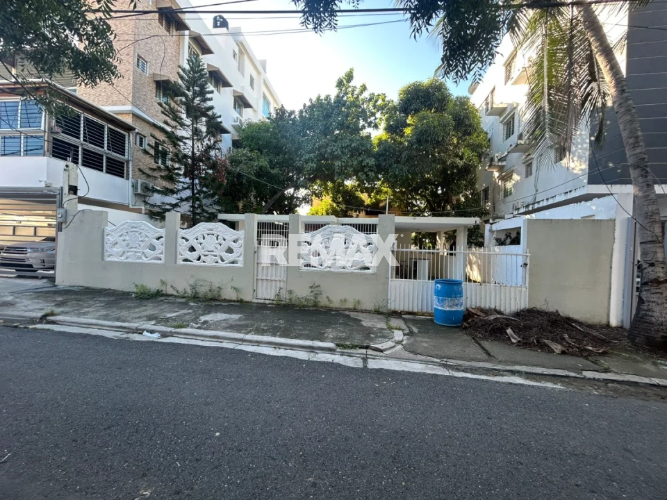 Casa / Solar en SANTO DOMINGO DE GUZMÁN, MIRAMAR
