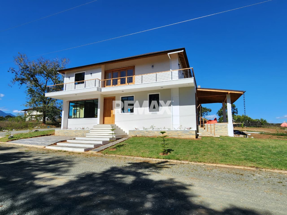 House en JARABACOA, BUENA VISTA