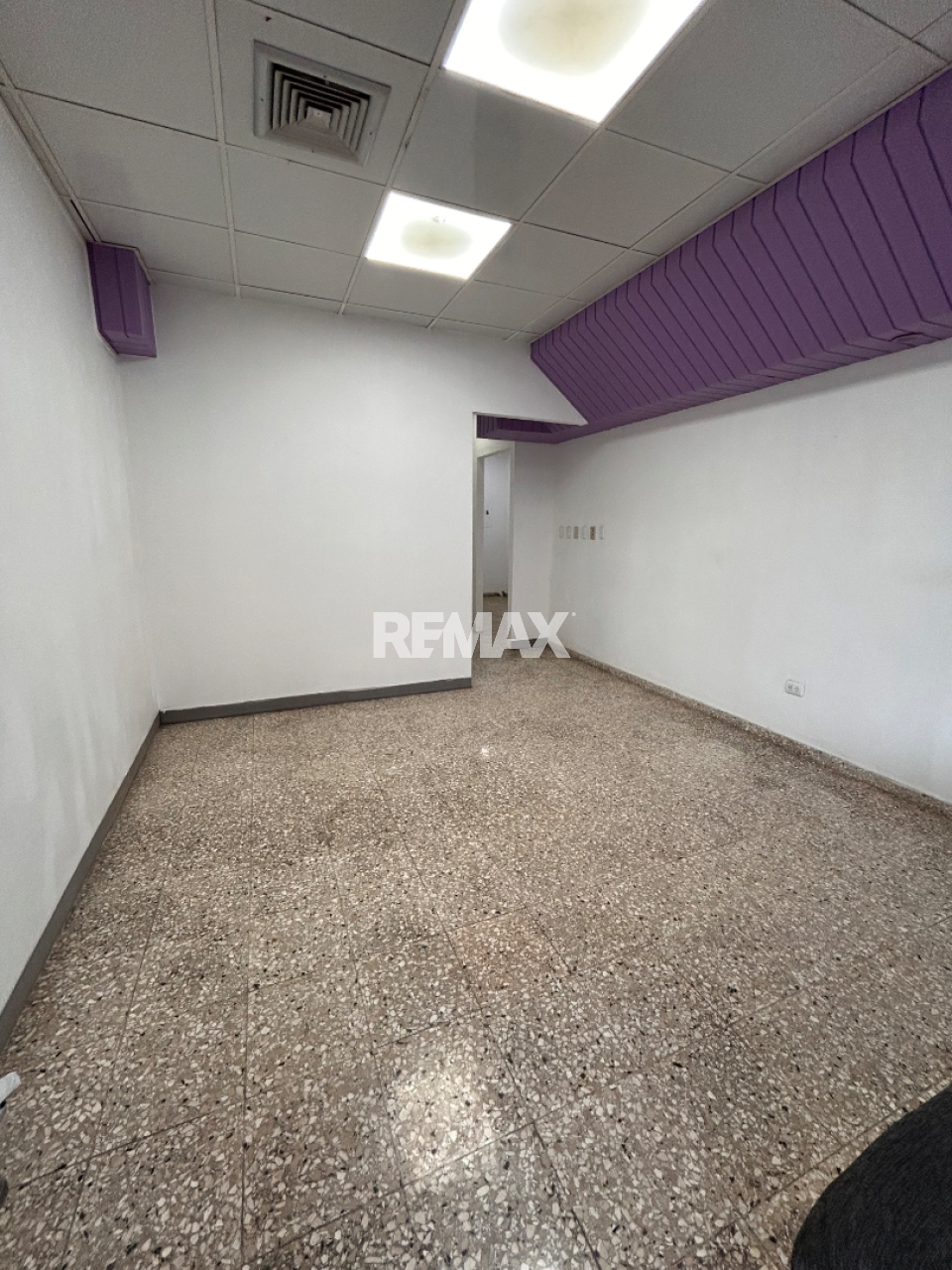 Commercial Space en SANTO DOMINGO DE GUZMÁN, ALFIMAR