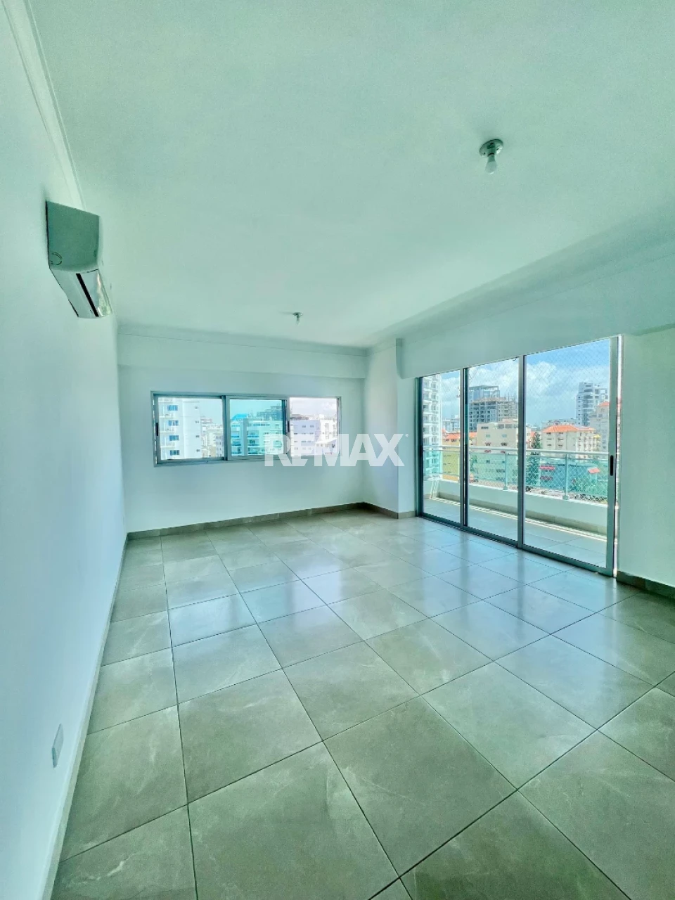 Apartamento en SANTO DOMINGO DE GUZMÁN, ENSANCHE NACO
