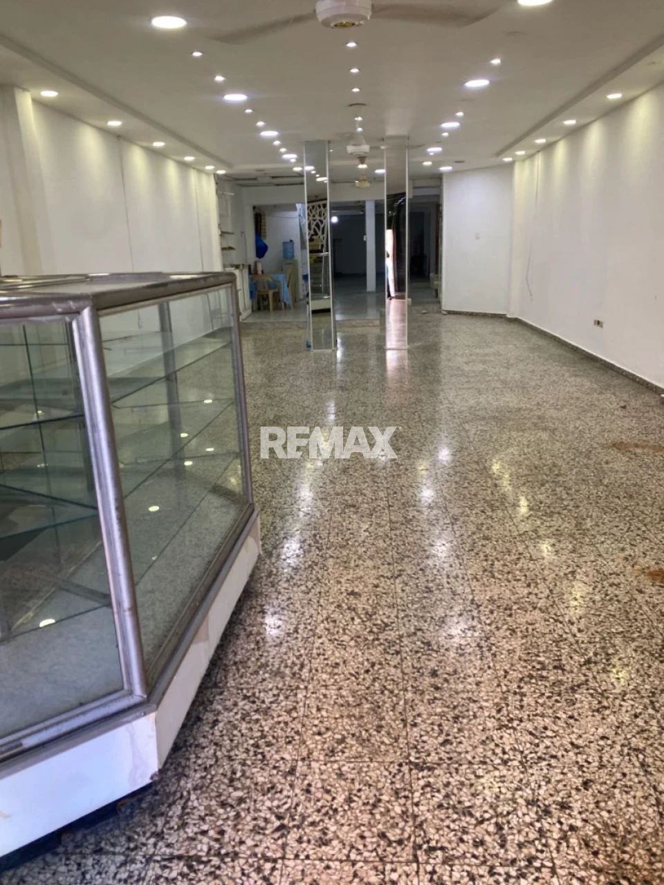 Local Comercial en SANTO DOMINGO DE GUZMÁN, VILLA FRANCISCA