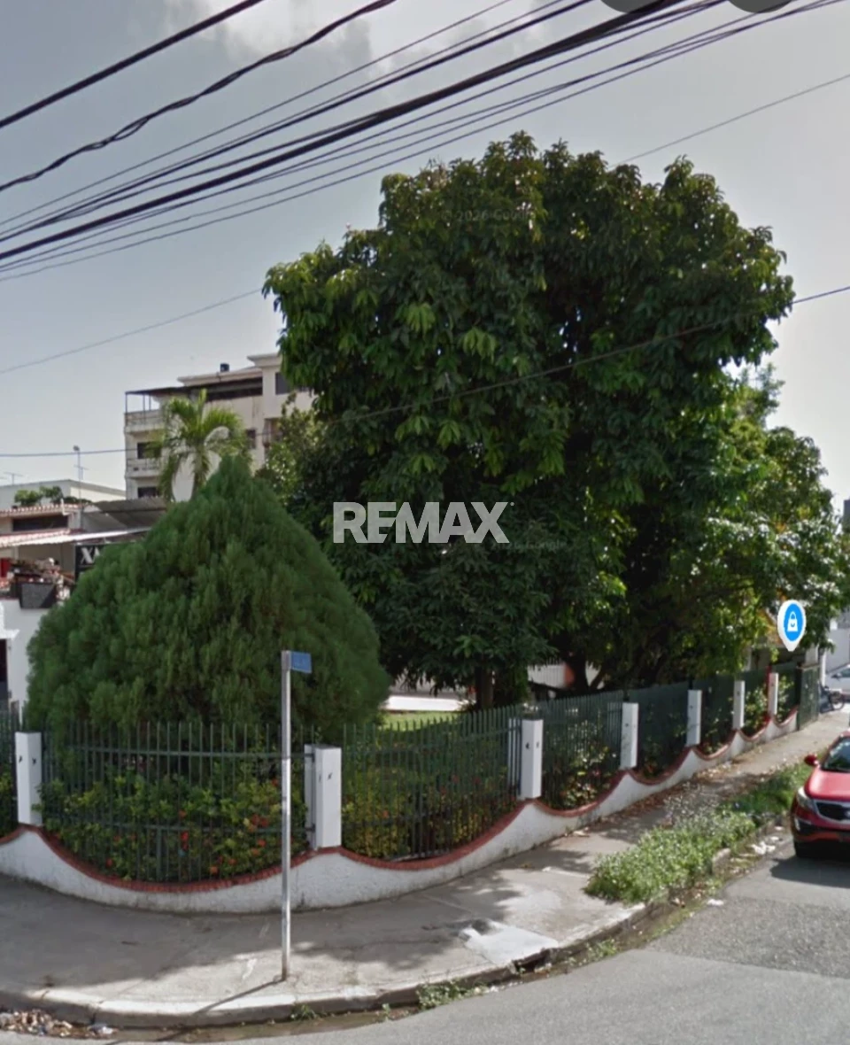 Casa / Solar en SANTO DOMINGO DE GUZMÁN, EL MILLÓN