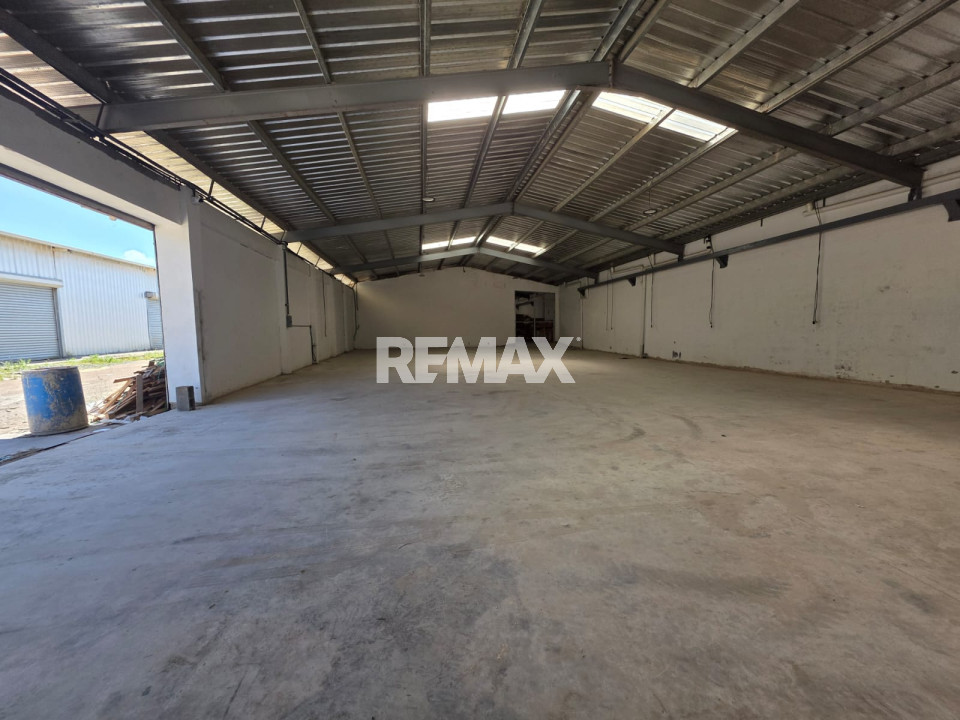 Nave Industrial en SANTO DOMINGO ESTE, SAN ISIDRO AFUERA