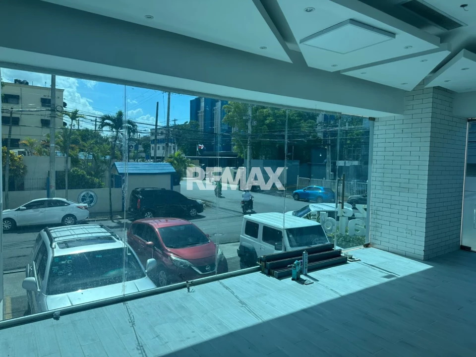Local Comercial en SANTO DOMINGO DE GUZMÁN, EL MILLÓN