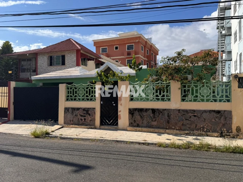 House en SANTO DOMINGO ESTE, RESIDENCIAL LOS CORALES