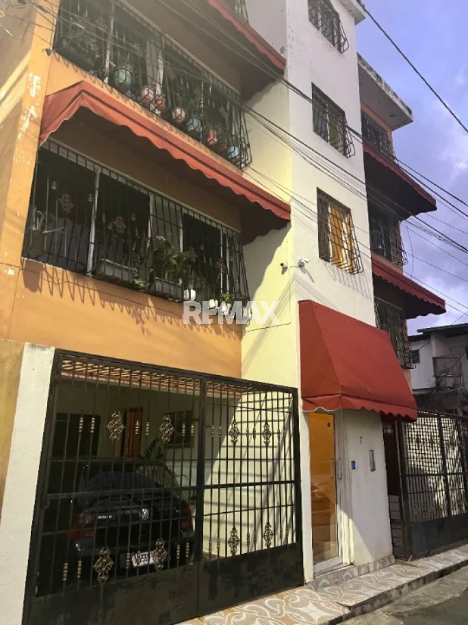 Edificio en ENSANCHE LA FÉ, SANTO DOMINGO DE GUZMÁN