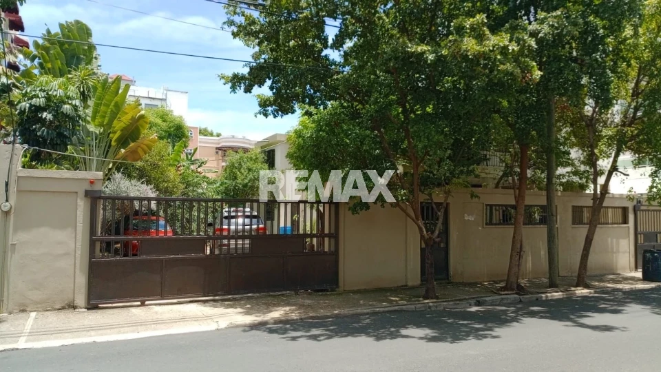 Casa en SANTO DOMINGO DE GUZMÁN, EL MILLÓN