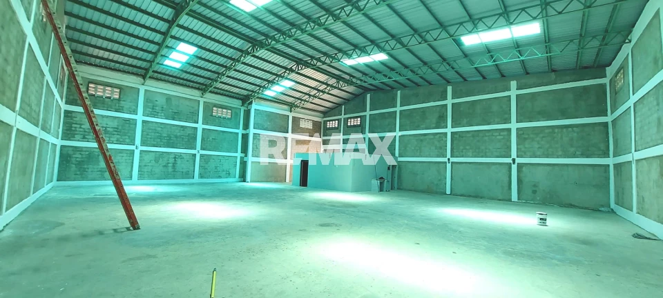Nave Industrial en SANTO DOMINGO DE GUZMÁN, LOS PERALEJOS
