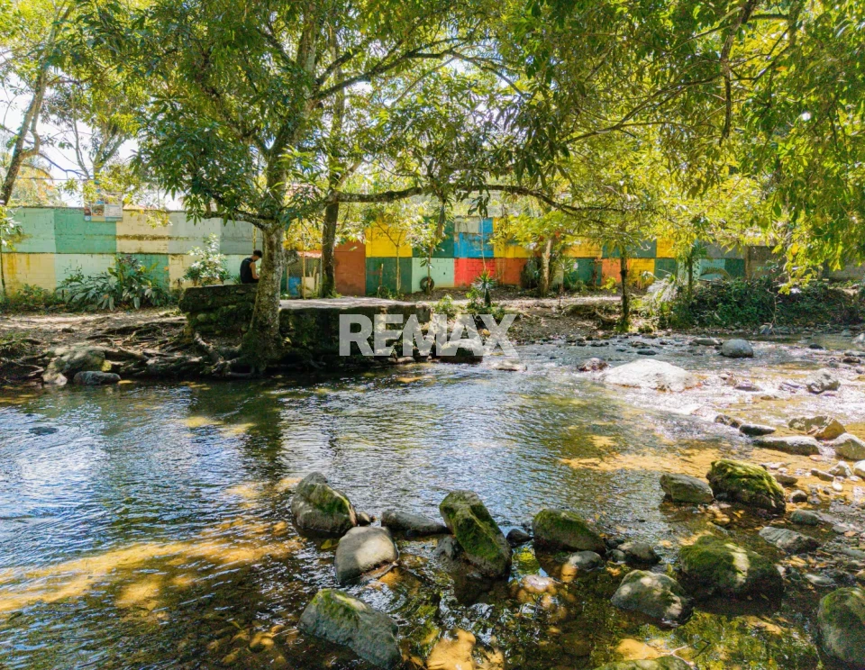 Tourist Property en BONAO, CHARCO PRIETO