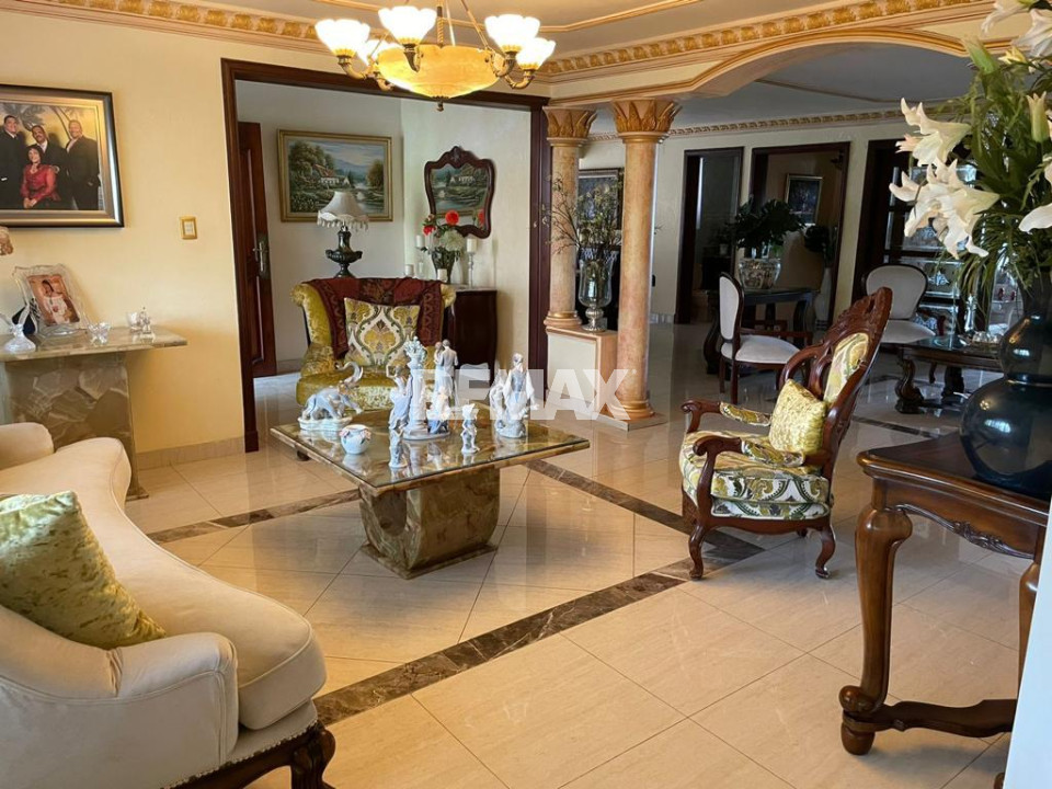 Casa en SANTO DOMINGO DE GUZMÁN, URBANIZACION FERNÁNDEZ
