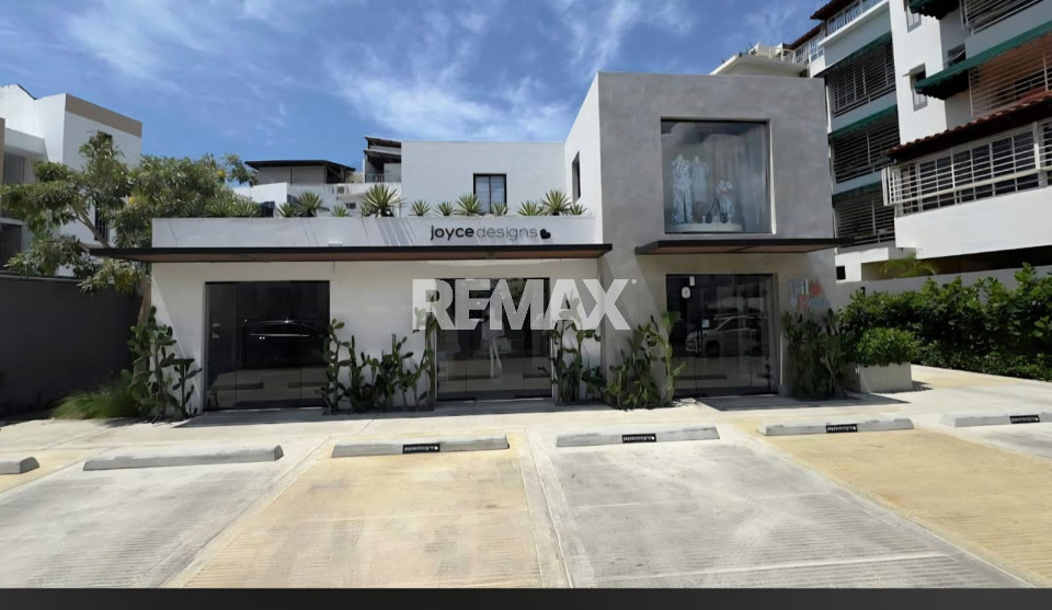 Local Comercial en SANTO DOMINGO DE GUZMÁN, URBANIZACION FERNÁNDEZ