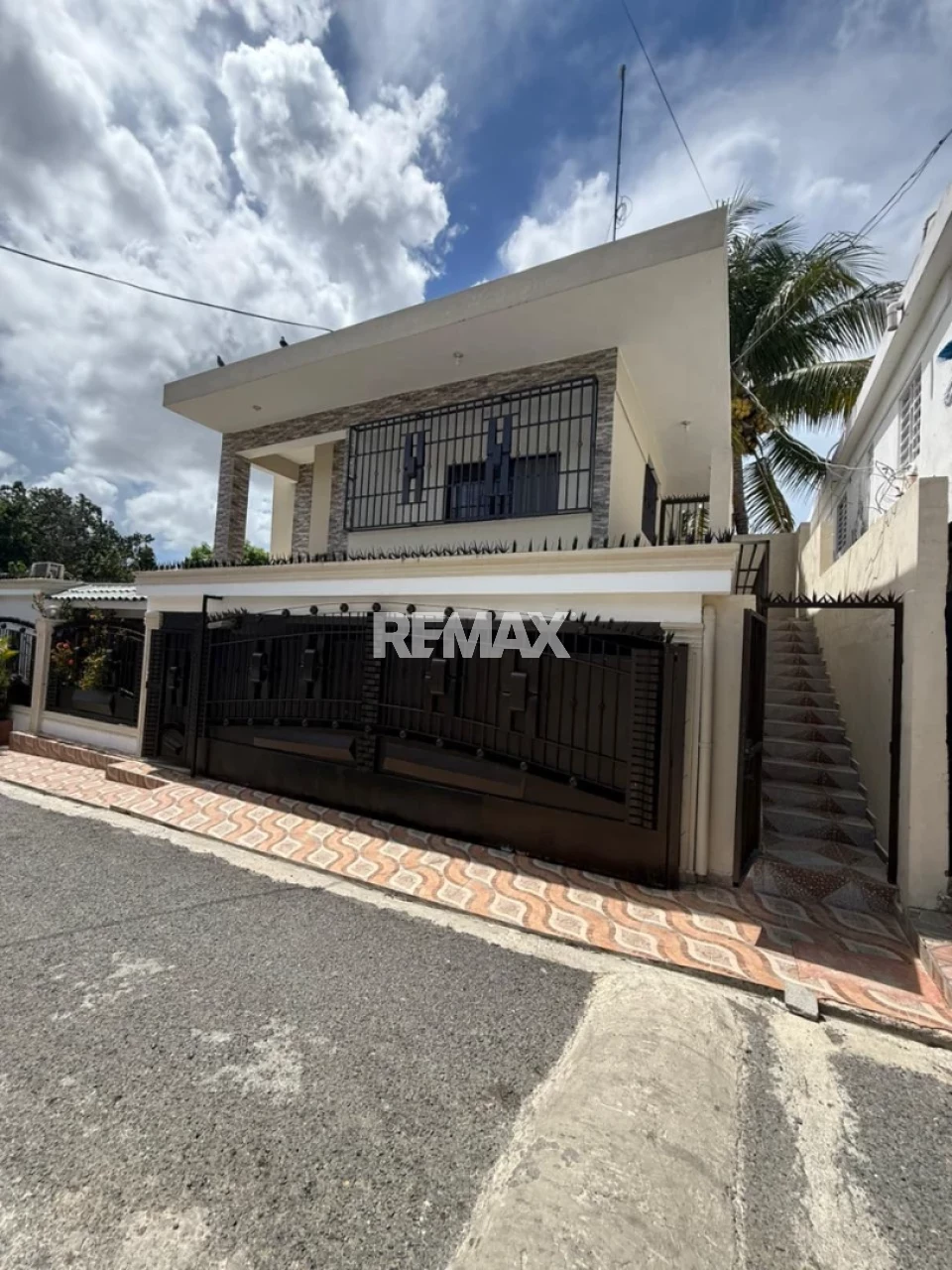 Casa en SANTO DOMINGO NORTE, CERROS DE SABANA PERDIDA