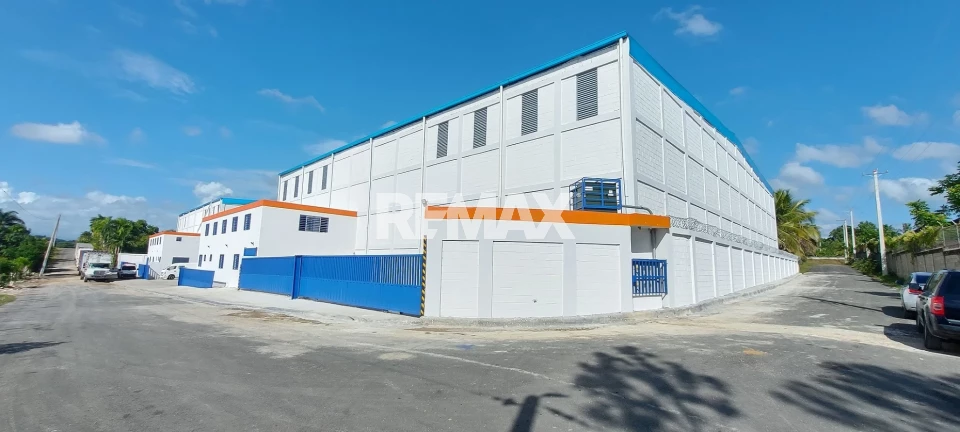 Nave Industrial en SANTO DOMINGO DE GUZMÁN, EL PEDREGAL