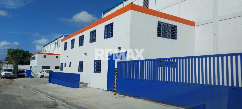 Nave Industrial en SANTO DOMINGO DE GUZMÁN, EL PEDREGAL